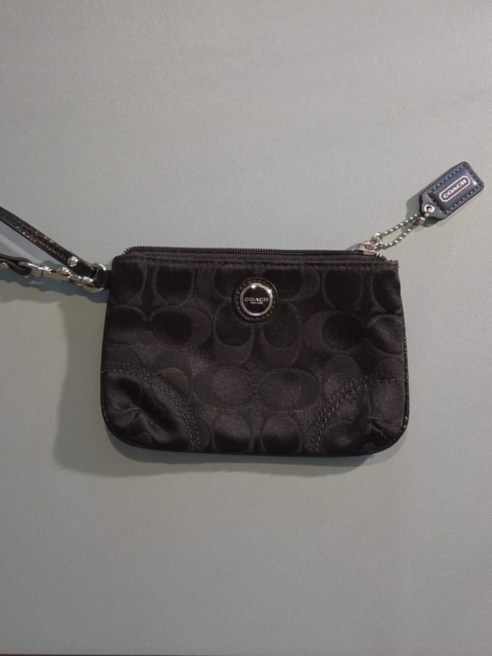 COACH Small Wristlet